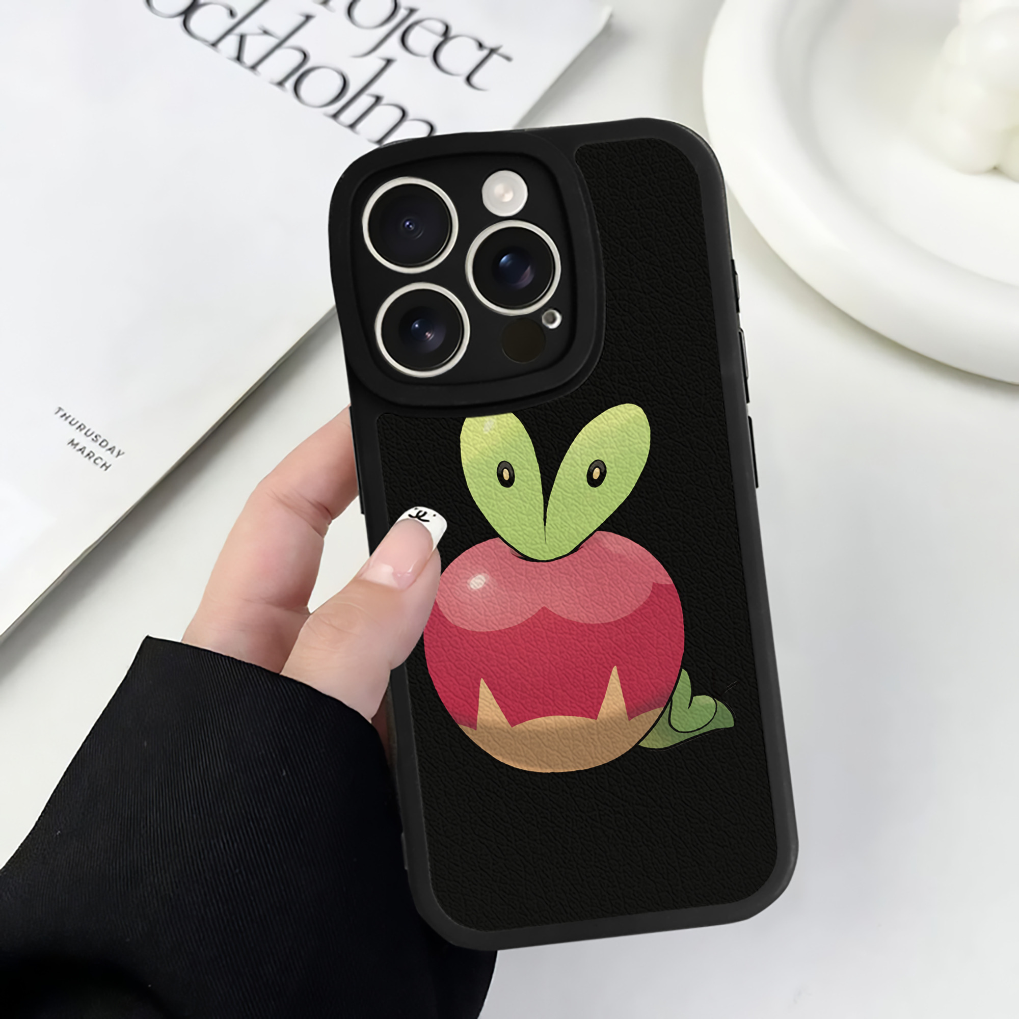 （画像用） ポケットモンスター Pokémon 【iPhone 16シリーズ対応】シリコンスマホケース（レザー調） 材質：シリコン